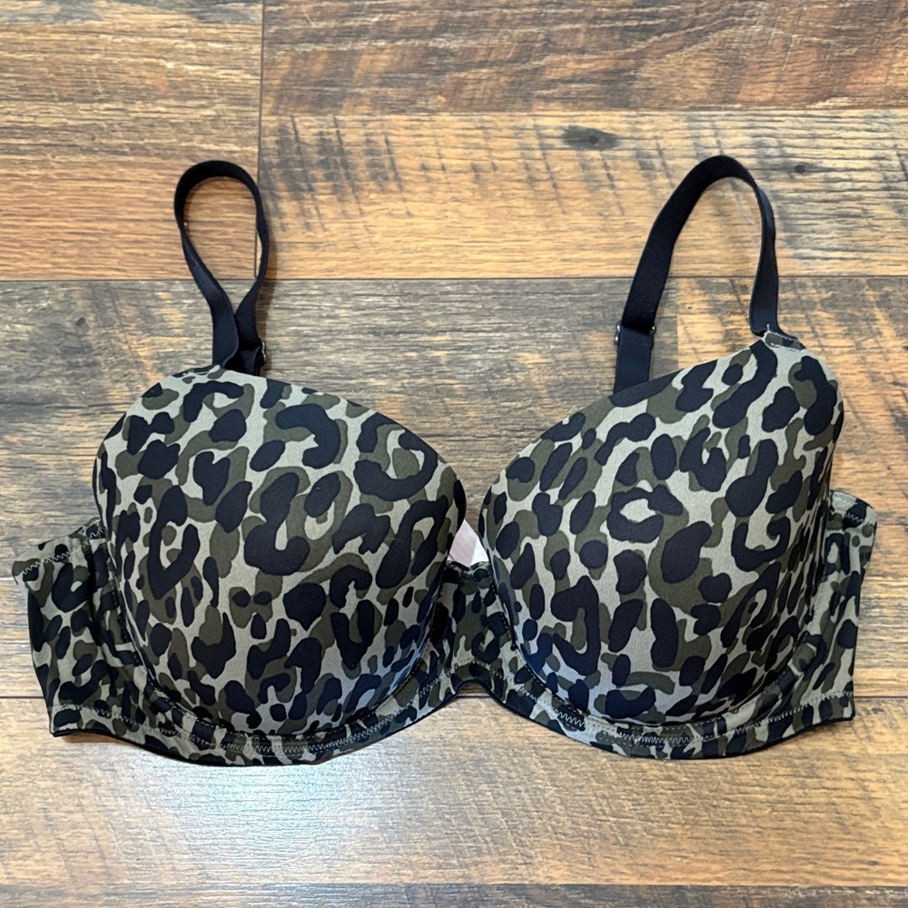 Victoria's Secret PINK‎ Everywhere Camouflage Bra